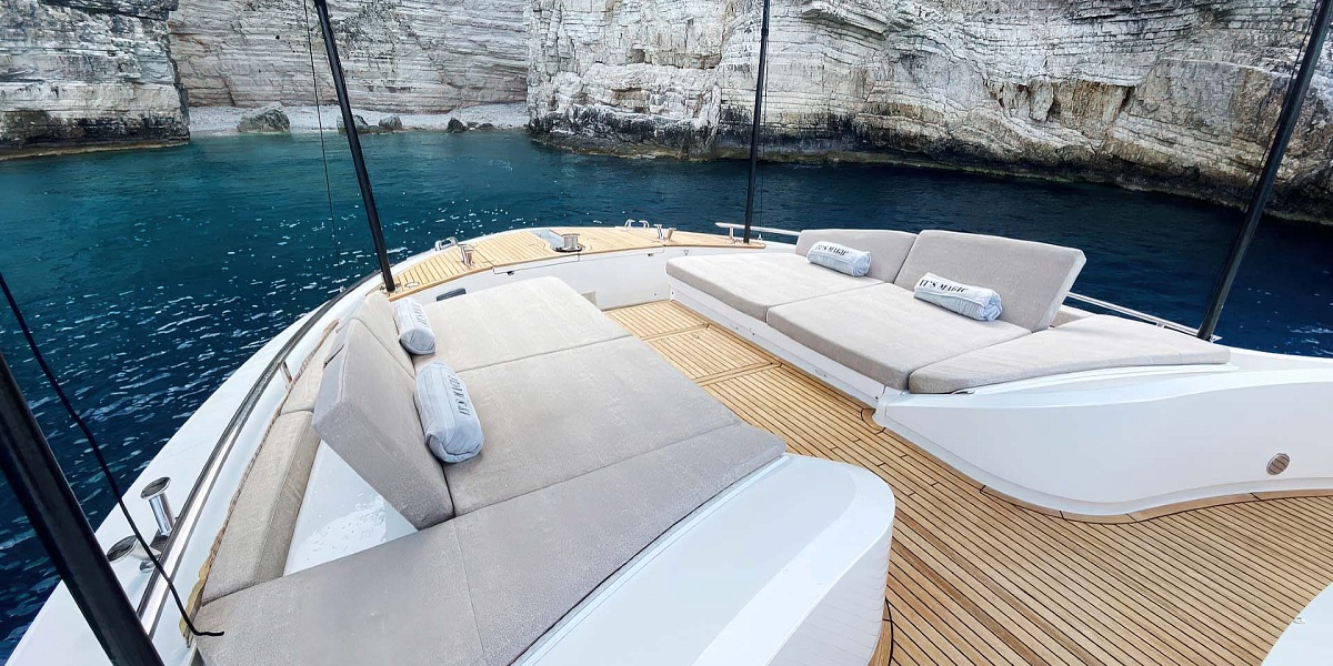 Аренда яхты Monte Carlo 65 на Лазурном берегу, Франция